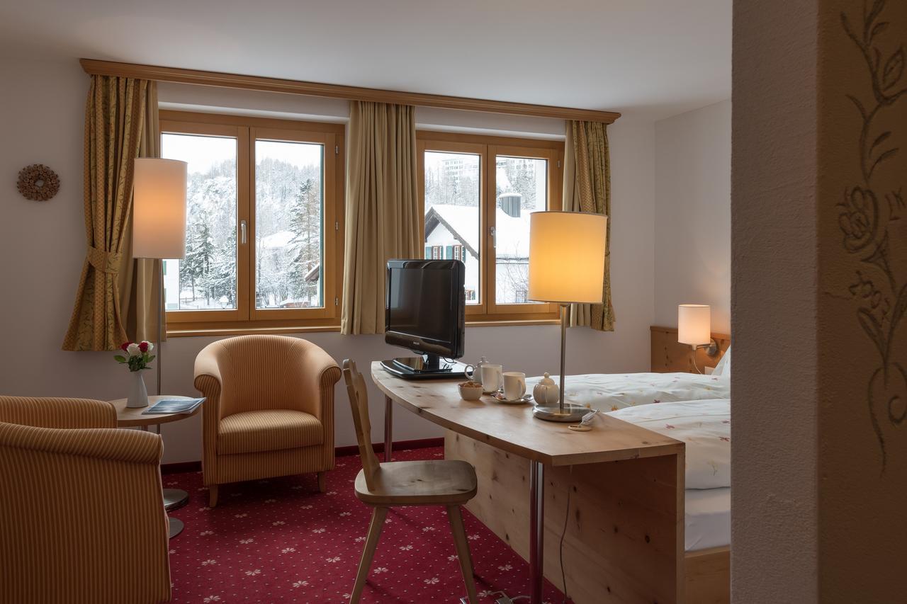 Hotel Seraina Sils Maria Exterior photo