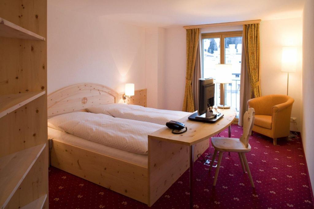 Hotel Seraina Sils Maria Exterior photo