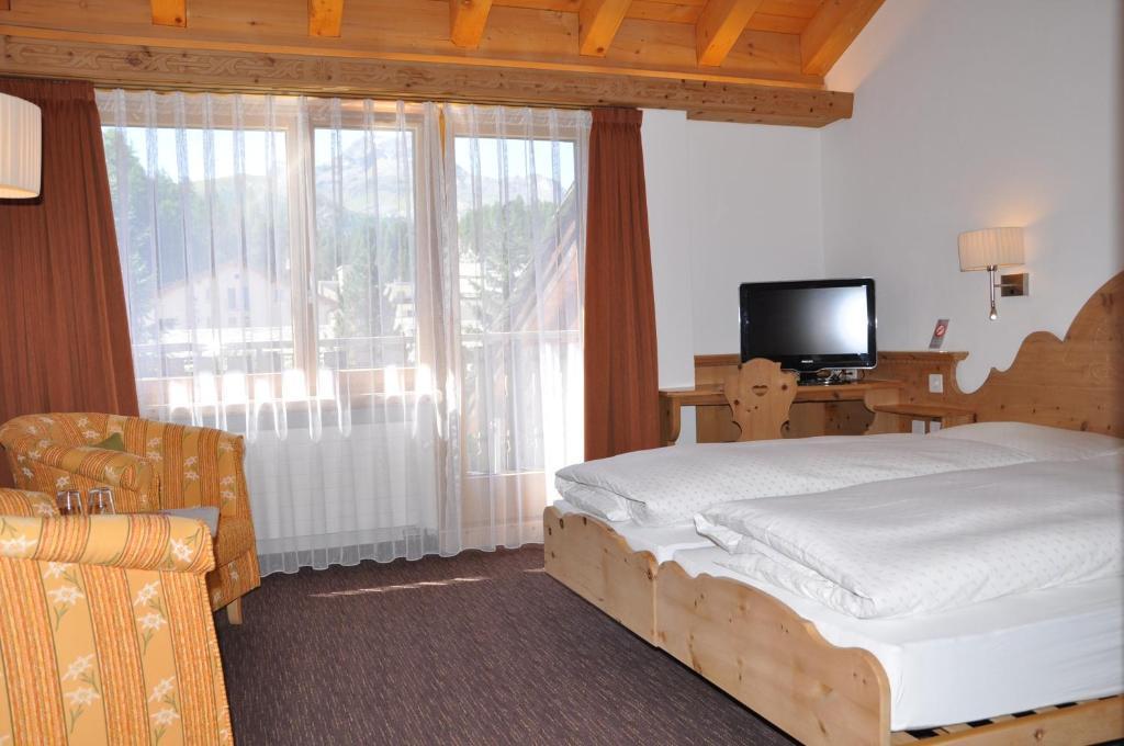 Hotel Seraina Sils Maria Room photo