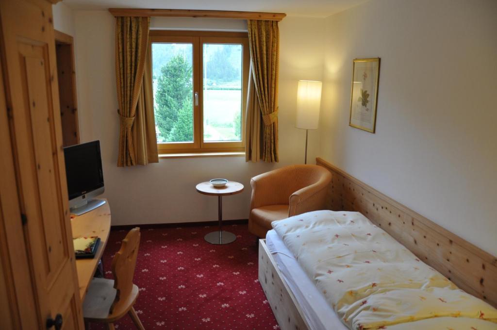 Hotel Seraina Sils Maria Room photo