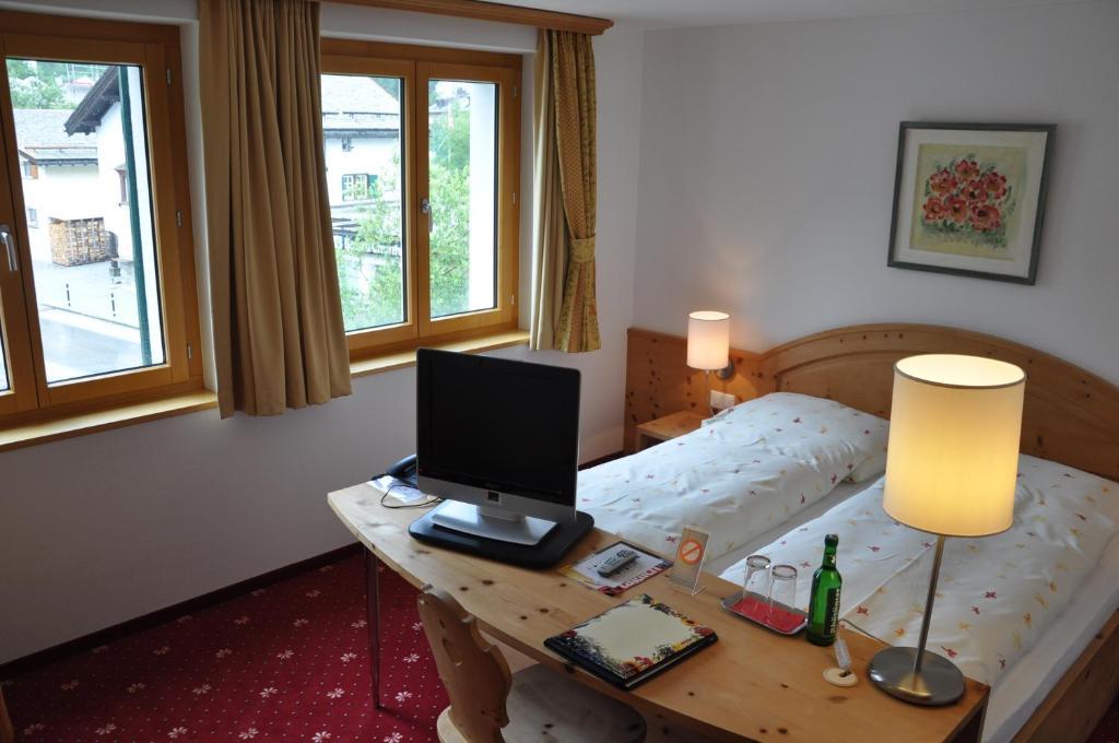 Hotel Seraina Sils Maria Room photo